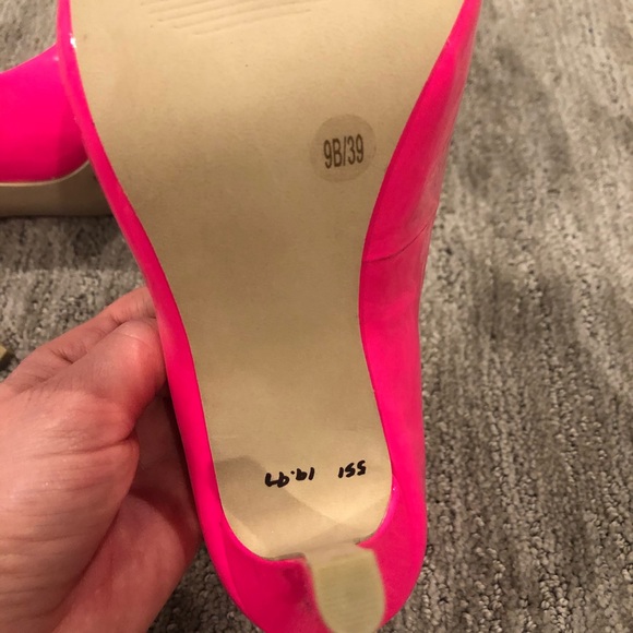 Have never worn- too small! - Picture 3 of 5